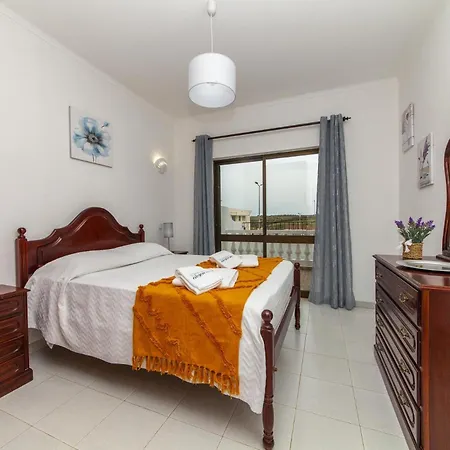 بيت للعطل D02 - Carrob Street House *