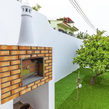 D02 - Carrob Street House *
