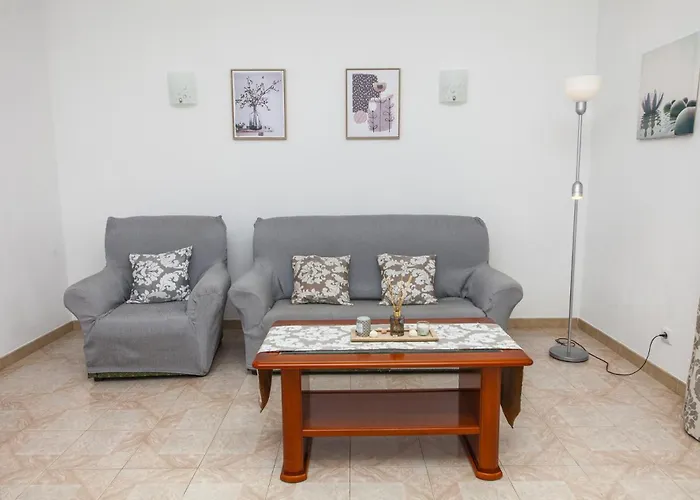 D02 - Carrob Street House Дом отдыха *