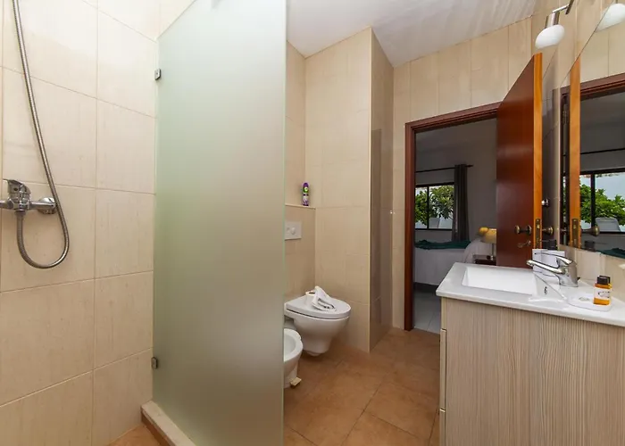 D02 - Carrob Street House