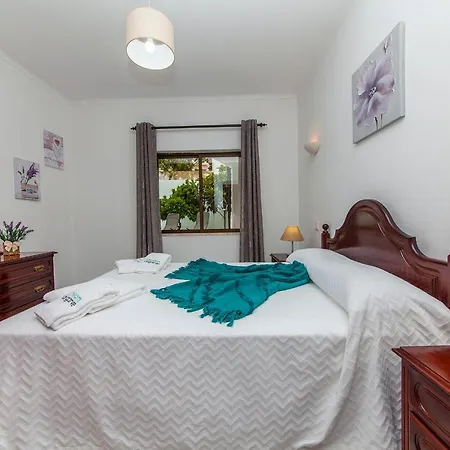 Holiday home D02 - Carrob Street House Lagos